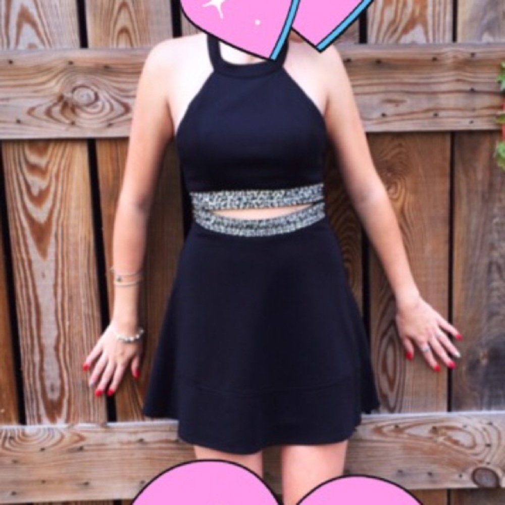 dillard’s  ( honey and rosie ) dress size M